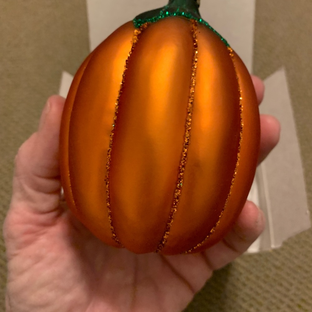 Old World smiling pumpkin ornament - Picture 4 of 4